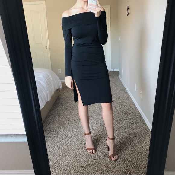 H&M Dresses & Skirts - H&M Midi Dress with side slits